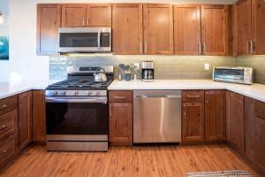 Golden Cottage Near Red Rocks and School of Mines!