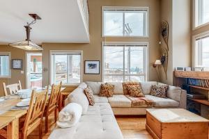 Trappers Crossing 35