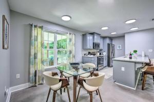 Stunning Avinger Retreat on Lake O the Pines