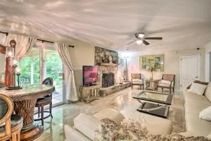 3 Mi to Town Home with Covered Patio in Hot Springs - Price