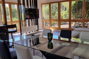 Liz Garden country house