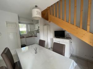 Maisons de vacances Maison Saint-Brevin-les-Pins, 3 pieces, 5 personnes - FR-1-364-118 : photos des chambres