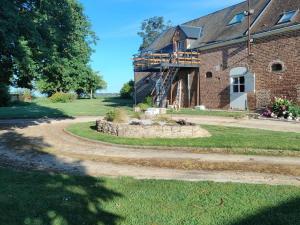 Maisons de vacances Gite Prunay-Cassereau, 3 pieces, 4 personnes - FR-1-491-310 : photos des chambres