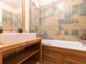 Appartement de 8 personnes avec piscine et sauna, centre-ville Saint-Lary-Soulan - FR-1-296-405