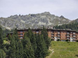 Appartement 3 pièces avec balcon, skis aux pieds - FR-1-346-348