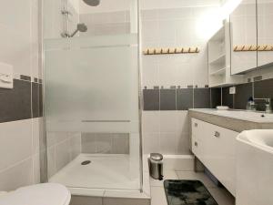 Studio Cabine au Pied des Pistes - Balcon, Wifi Gratuit, Parking Proche - FR-1-346-434