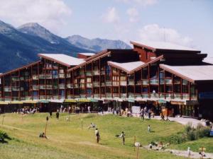 Appartement Ski aux pieds avec Balcon et Wifi - FR-1-346-496