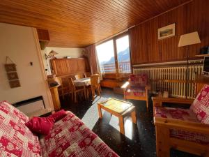 Appartements Appartement La Rosiere, 2 pieces, 6 personnes - FR-1-275-132 : photos des chambres