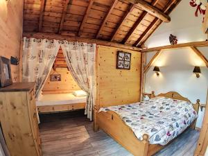 Chalet spacieux tout confort avec billard, proche remontées - FR-1-267-174