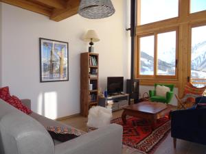 Chalet montagnard avec sauna et Wifi - Accès direct aux pistes - FR-1-344-759