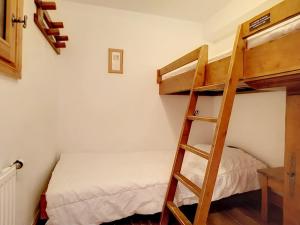 Appartement spacieux proche des pistes avec balcon et parking - FR-1-344-778