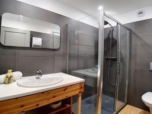 Appartement rénové 8 pers · Proche pistes · Balcon · Sauna - FR-1-344-752