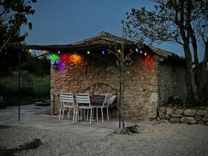 Cabanon bucolique face au Luberon