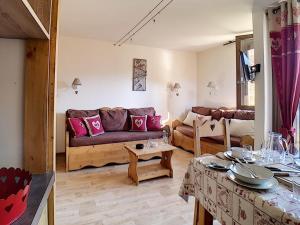 Appartement confortable skis aux pieds avec balcon et parking - FR-1-344-797