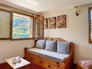 Appartement rénové 3 pièces proche pistes, balcon, sauna, hammam, WIFI - FR-1-344-798