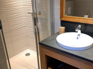 Chalet à Saint-Martin-de-Belleville : 3 chambres, jacuzzi, sauna, parking, wifi - FR-1-344-803