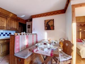 Appartement spacieux et confortable proche des pistes avec balcon - FR-1-344-841