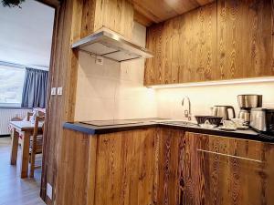Duplex 2 Pièces · Balcon Ouest · 5 Pers · Pied des Pistes · TV · Ascenseur · Parking Gratuit - FR-1-344-855