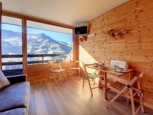 Studio rénové ski aux pieds avec balcon, 3 pers - FR-1-344-890
