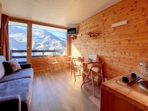 Studio rénové ski aux pieds avec balcon, 3 pers - FR-1-344-890