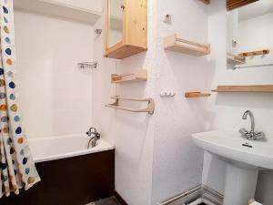 Appartement cosy 4 pers, ski aux pieds, balcon Sud-Ouest - FR-1-344-919