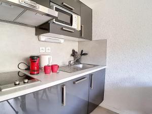 Studio rénové proche pistes avec balcon, 3 couchages - FR-1-344-948