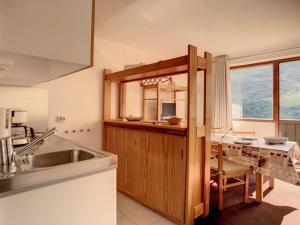 Studio lumineux avec balcon - Départ skis aux pieds - 4 pers, TV, DVD, proche commodités - FR-1-344-967