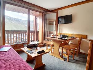 Appartement 2 pièces, départ ski, balcon, 4 pers - FR-1-344-988