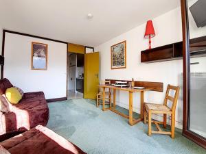 Studio au pied des pistes · Balcon sud - FR-1-344-989