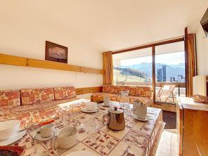 Appartement lumineux centre station avec balcon - FR-1-344-1059