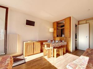 Appartement lumineux centre station avec balcon - FR-1-344-1059