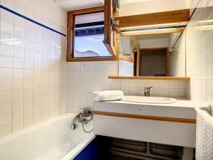 Appartement lumineux · 4 pers · Balcon · Parking - FR-1-344-1077