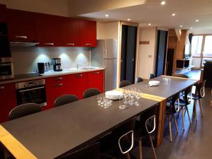 Duplex Rénové 6 Pièces · Accès Skis aux Pieds · Espace Bien-être · Proche Commerces - FR-1-181-2283