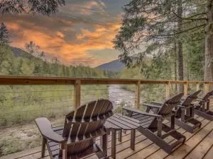 River View Cabin - Meredith Lodging - Zigzag
