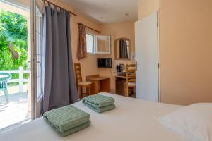 Hotels Auberge du Grand Chene : photos des chambres