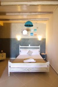 Aunties home by Chania Old Harbor