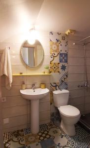 Aunties home by Chania Old Harbor