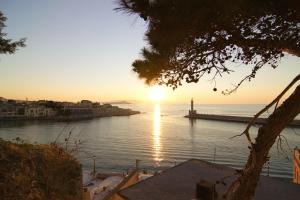 Aunties home by Chania Old Harbor