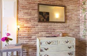 Aunties home by Chania Old Harbor