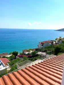 Deluxe Apartment with Sea View room in Qeparo Pano Rooms