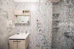 Apartel Helios House