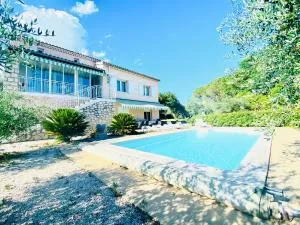 MAISON AXALY SAINT MARTIN D’ARDECHE 12 PERSONNES AVEC PISCINE - Saint-Julien-de-Peyrolas
