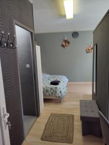 Studio indépendant accès direct autonome.