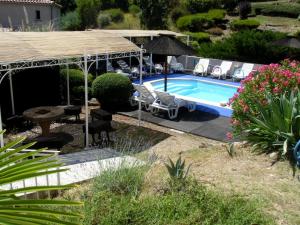 Maisons de vacances Villa la Soleiade 3Gites 2a4 pers au Lac de Saint-Cassien proximite Cannes Mandelieu la Napoule Frejus St Raphael : photos des chambres
