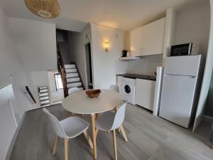 Appartements La Coudalere F2 avec WiFi - Nouveau canape-lit - Piscine chauffee : photos des chambres