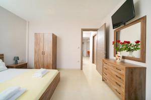 Zois house
