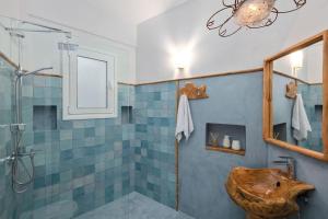 OliveArt Apartment near the port