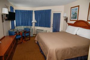 King Room room in Atlantic Coast Inn