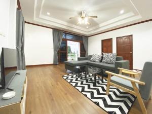 2BR House in Cherngtalay Near Beach & Cafes A1