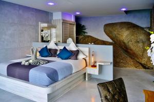 Paradise Villa Elysium - Sea View Infinity Pool with Waterfall & Jacuzzi